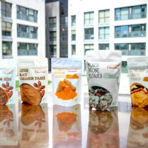 Master Blender's -Premium Spice Gift Box (Black Cardamom Seeds+Cardamom Powder+Lakadong Turmeric Powder+Syingbah Ginger Powder 50g Each+Black Stone Flower 15g)